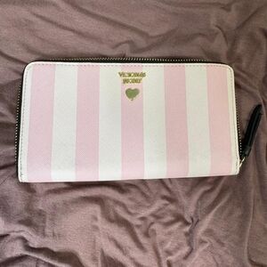 The Victoria Wallet Pink Stripe
